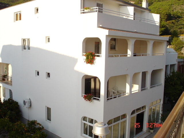 Main Feature 1